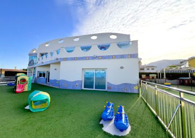 jardin escuela edificio